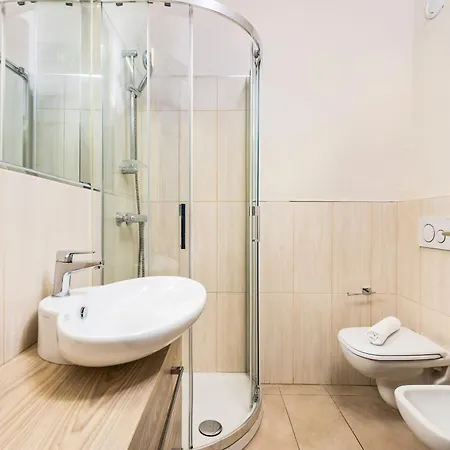 Apartamento 'le Berkeley' Vue Mer, Centre, Parking Menton